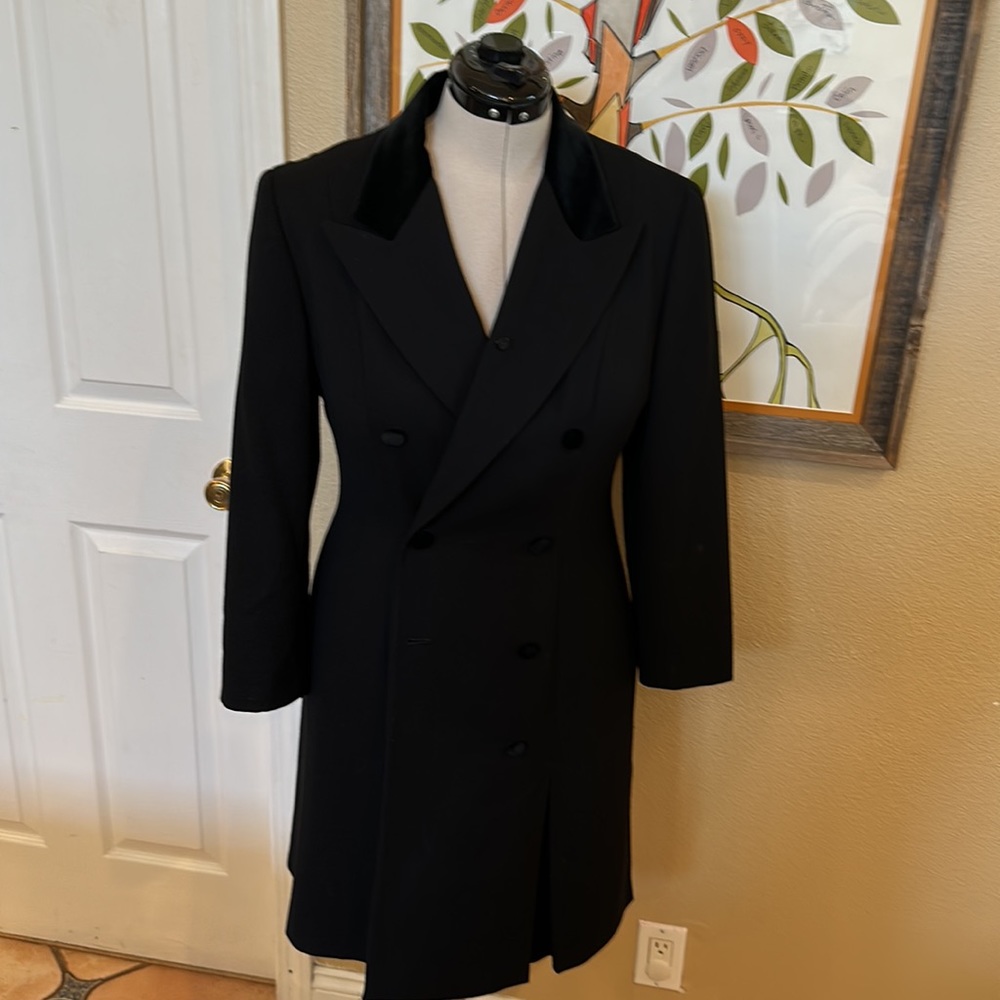 Liz clareborne  rare vintage 100% wool coat with pleats, union made, sz 14 (S32)